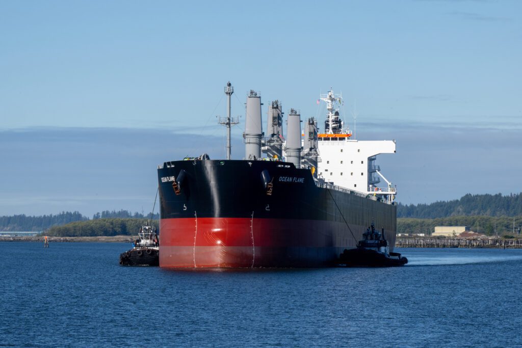 Maryland farmer and USB director Belinda Burrier explains how the expansion of the Port of Grays Harbor to export more U.S. soybean meal to Asia benefits farmers, the community, U.S. Soy customers and sustainable fuel.